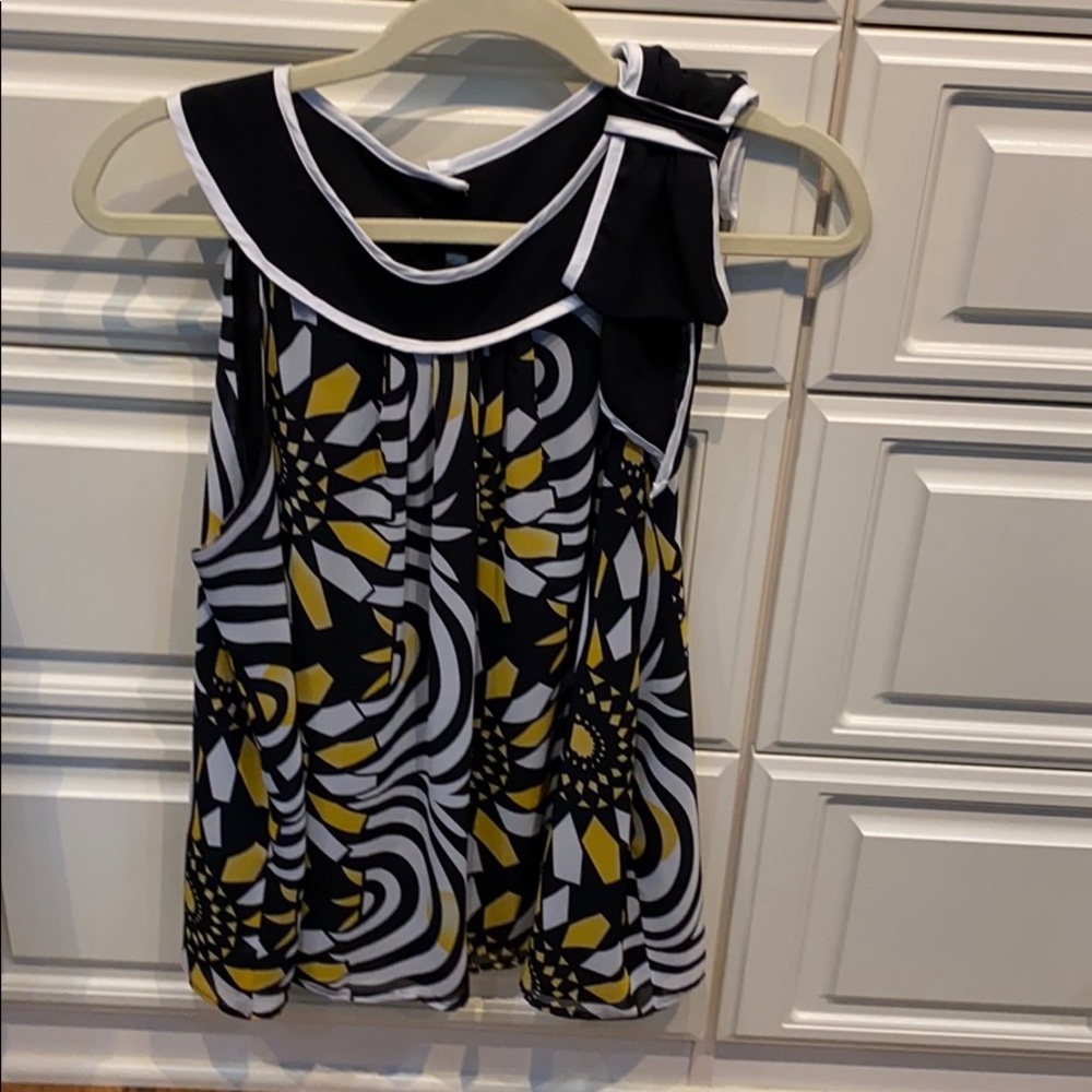 Boutique top, gently worn